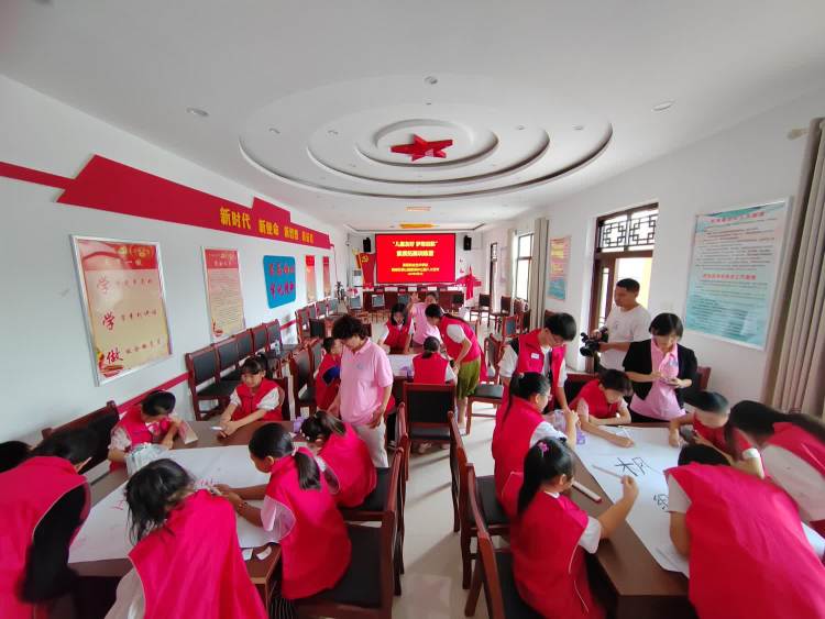 简篇-儿童友好·梦想起航——人妻Av无码系列一区二区三区开展素质拓展培训班